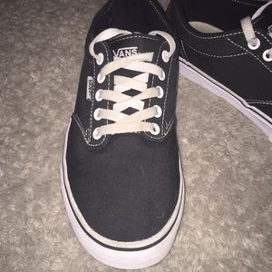 Black Classic Authentic Vans size 9.5